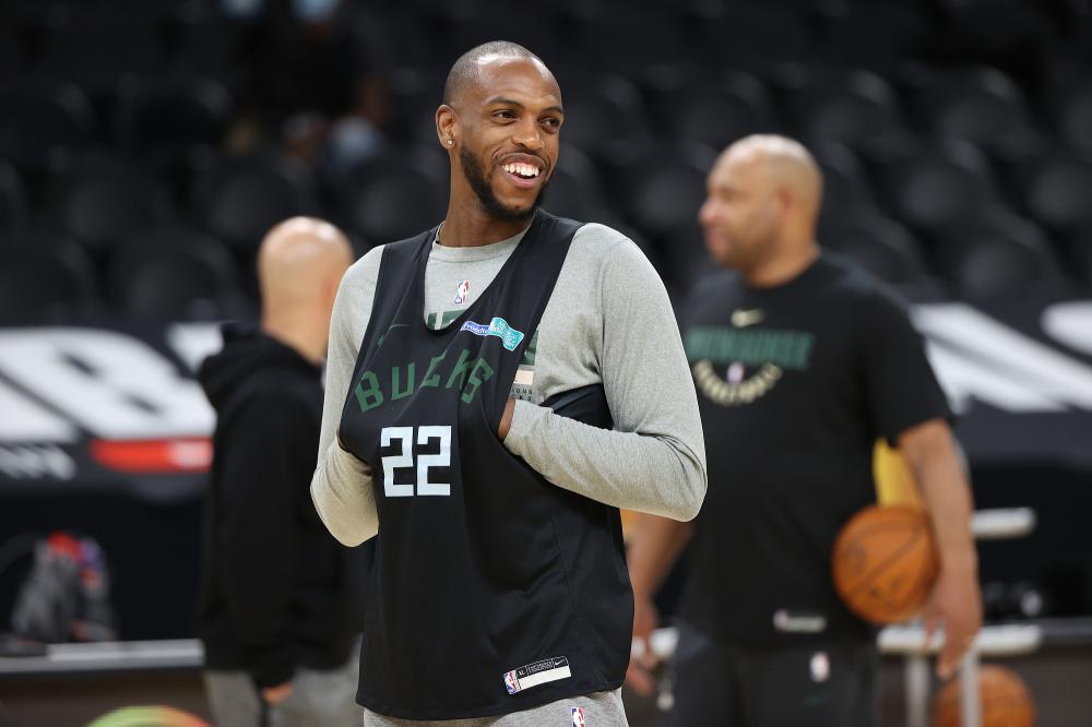 包含窗口期密尔沃基雄鹿刷新队史纪录——欧冠节点到来，底气十足，赛季目标并未改变的词条