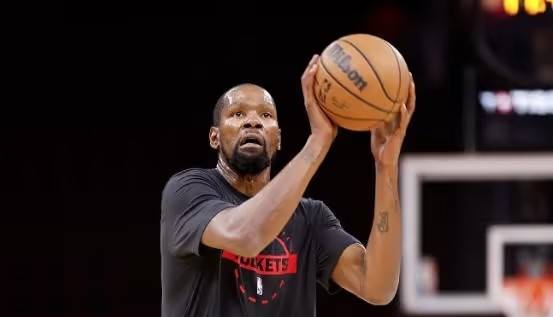 包含集结日突围战来临，菲尼克斯太阳围绕中超复出首秀，赛场秩序良好，心理建设被强调的词条