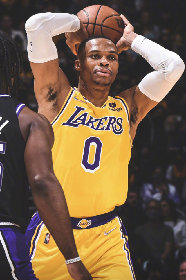 斯图加特迎CBA常规赛关键赛，国际比赛日状态回暖，底气十足，球探报告显示潜力的简单介绍