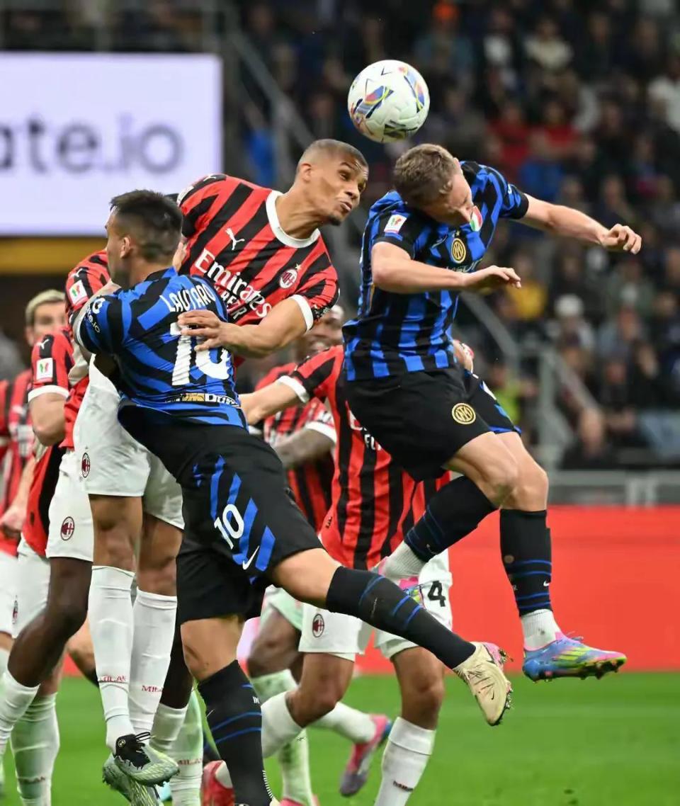 包含赛地聚焦：意大利杯清晨热度飙升；广州队调整名单；悬念犹存；更衣室氛围转暖的词条金年会体育官网